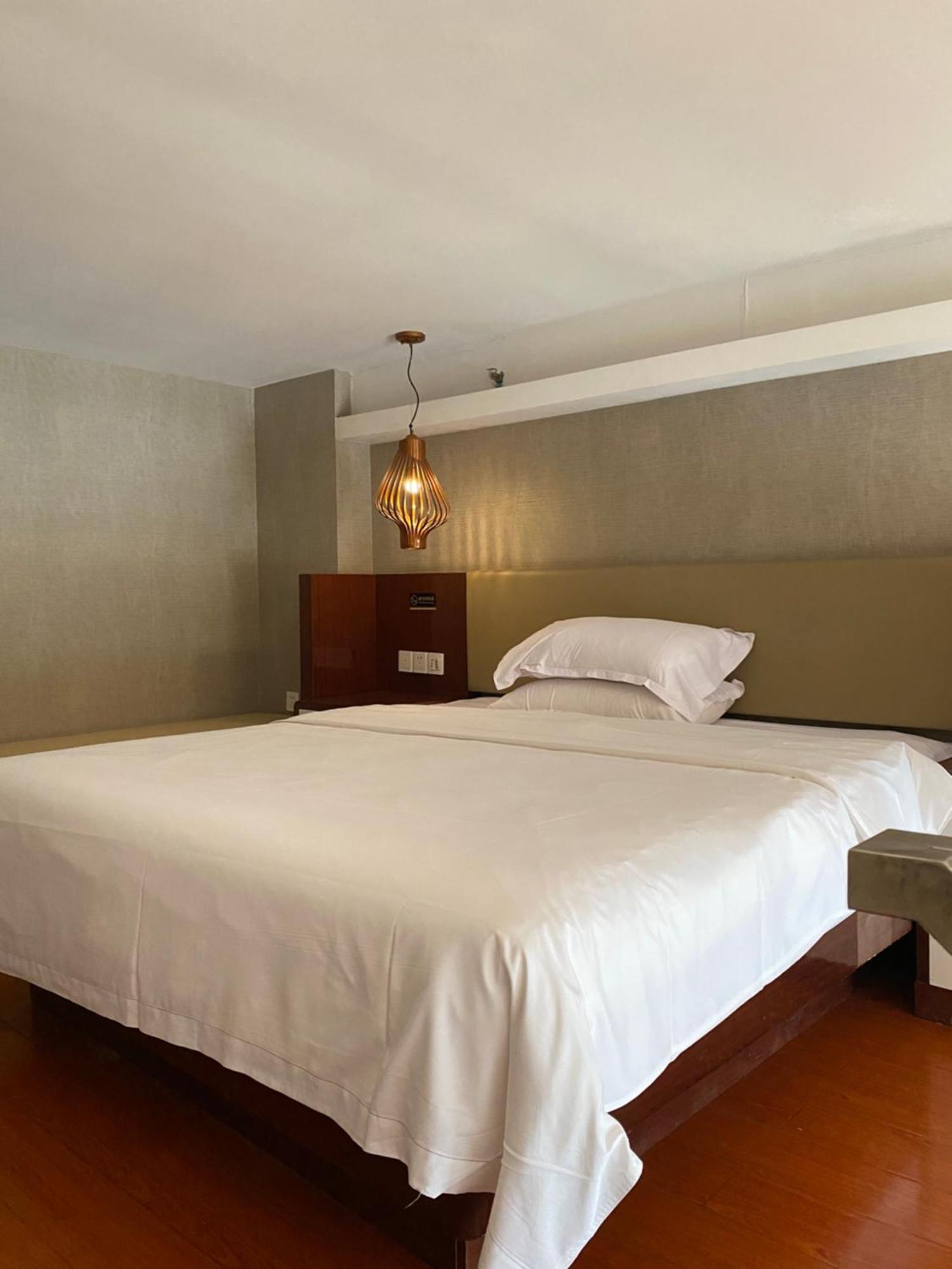 April Fair Duplex Apartment Guangzhou South Railway Station Ao Yuan Yue Shi Dai Branch 외부 사진