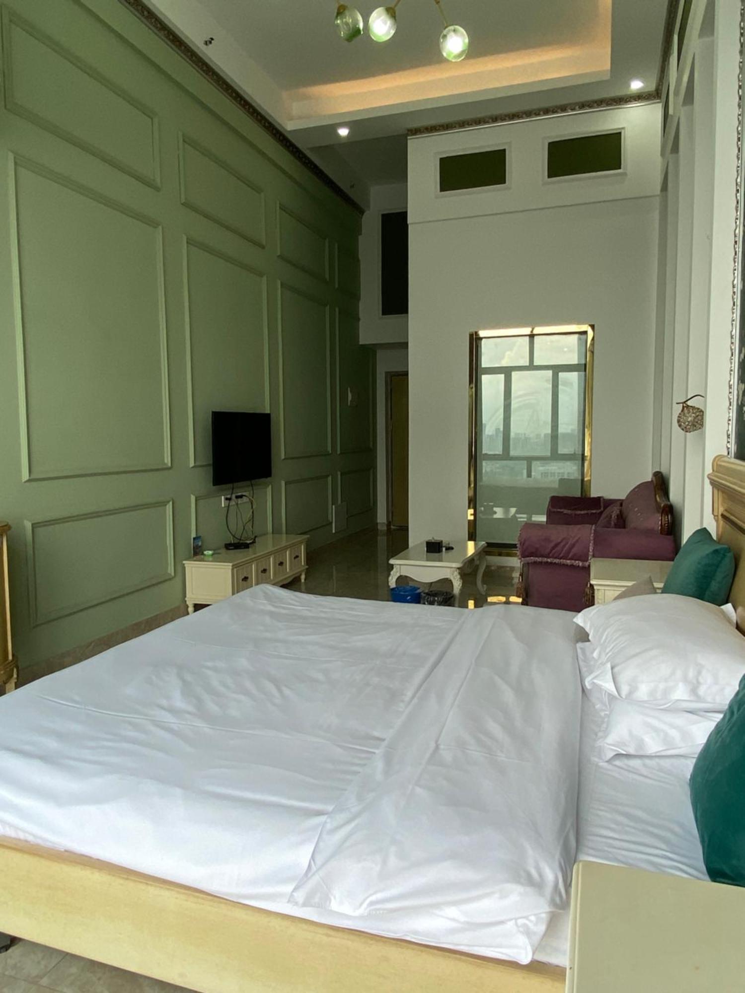 April Fair Duplex Apartment Guangzhou South Railway Station Ao Yuan Yue Shi Dai Branch 외부 사진